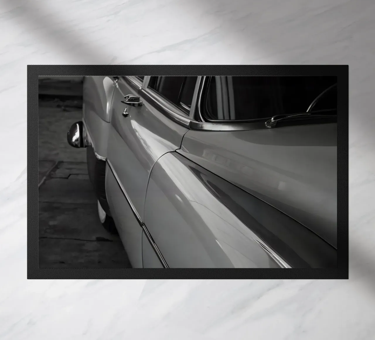 Monochrome Oldtimer Fußmatte von CAR EDITION