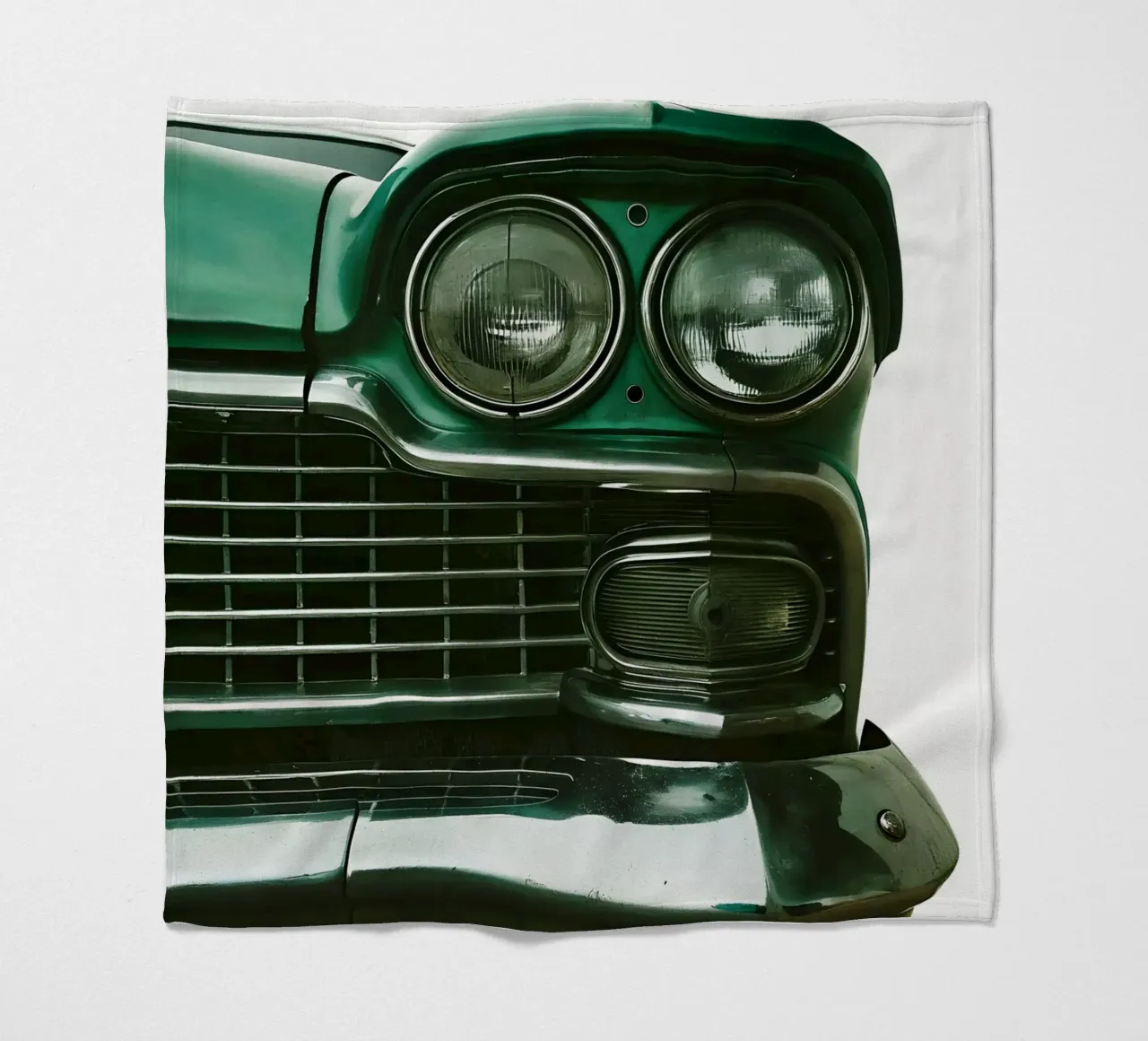 Oldtimer Front Detail Fleecedecke von CAR EDITION