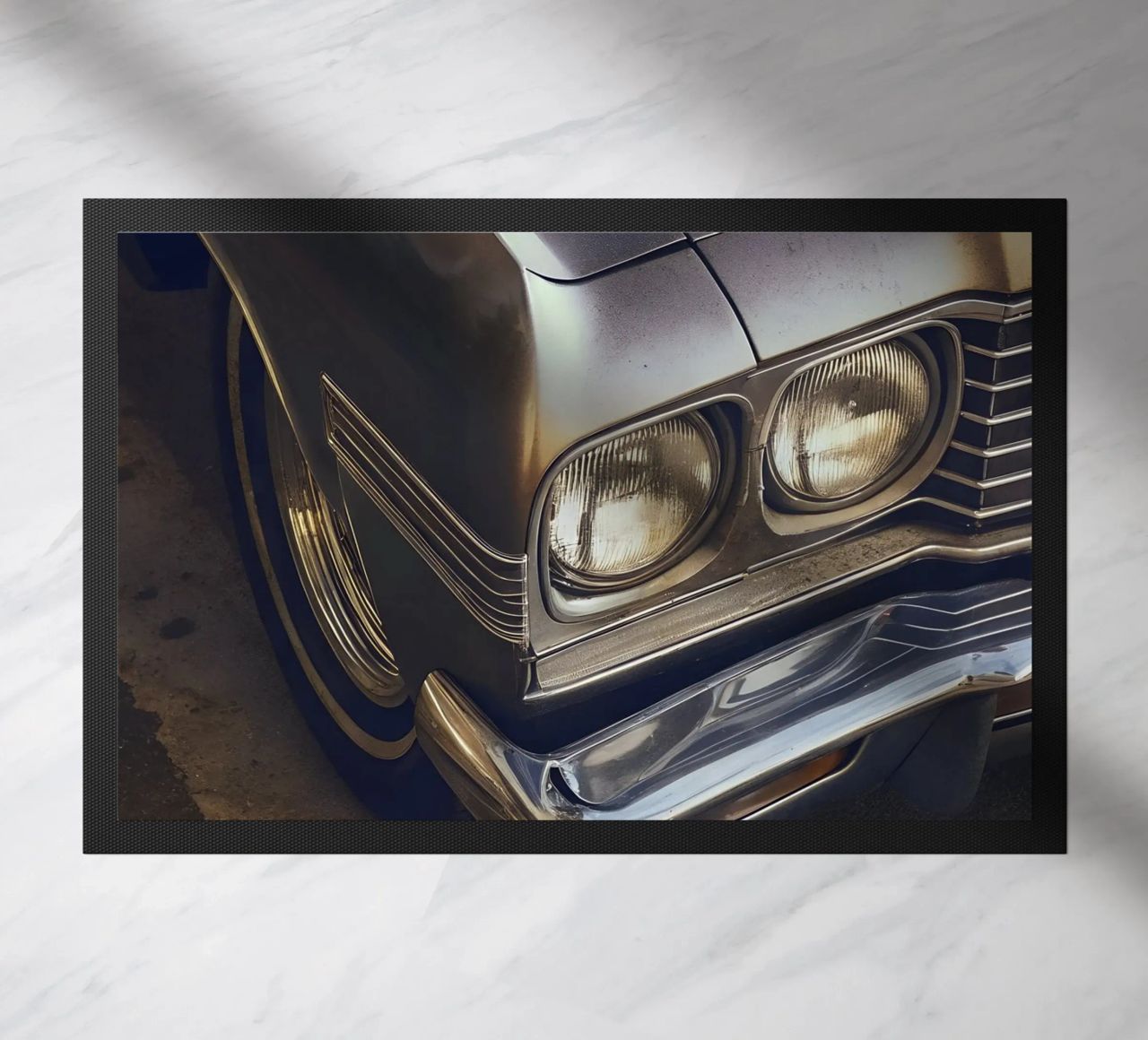 Dettaglio frontale di un'auto d'epoca zerbino da CAR EDITION