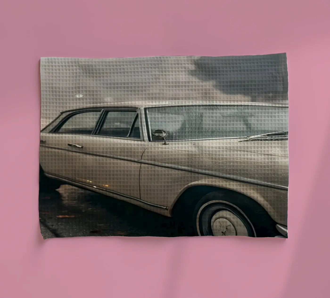 Oldtimer-Regen Geschirrtuch von CAR EDITION