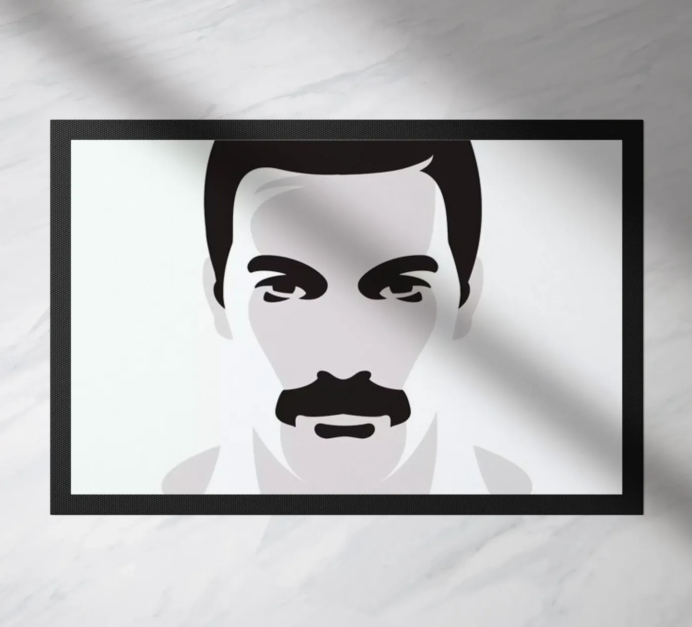 Freddie deurmat van Bruno Morphet