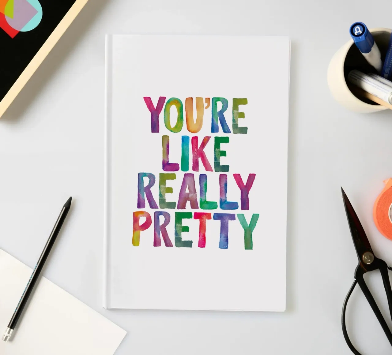 Jullie zijn net echt mooie kinderen Regenboog Typografie Ontwerp notitieboek van THE MOTIVATED TYPE