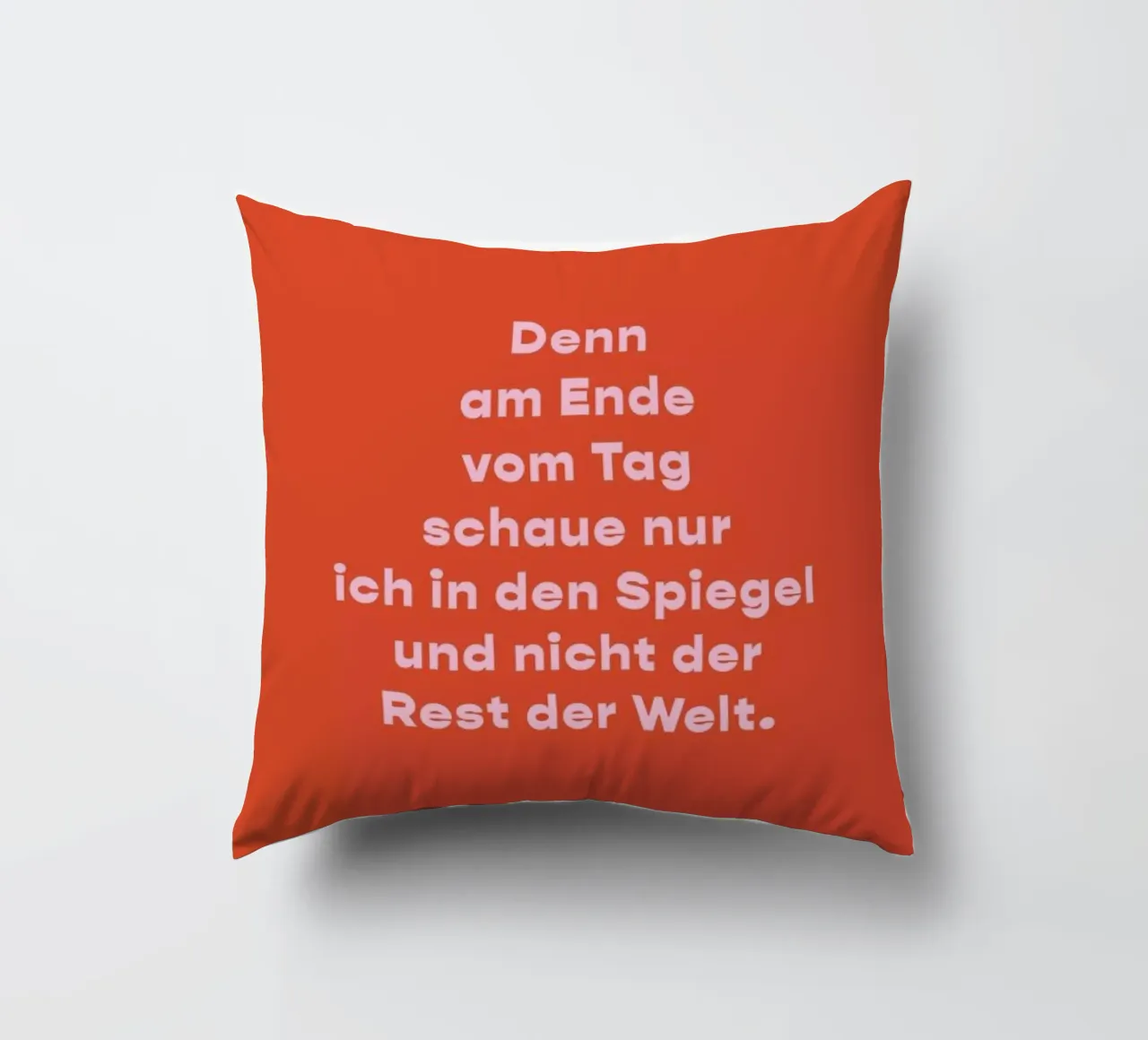 Spieglein, Spieglein cuscino da vonkopfbisfuss x JUNIQE