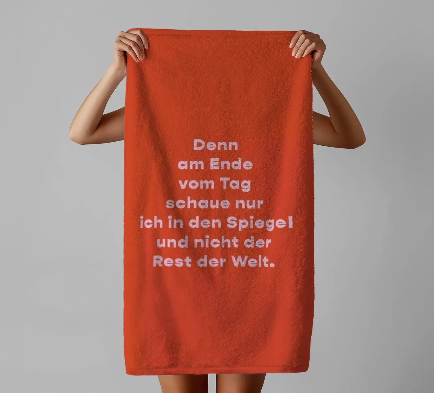 Spieglein, Spieglein badhanddoek van vonkopfbisfuss x JUNIQE