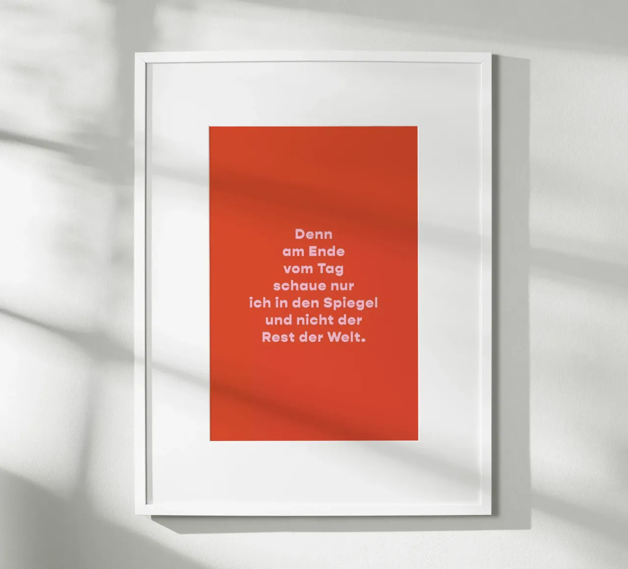 Spieglein, Spieglein poster met houten frame van vonkopfbisfuss x JUNIQE