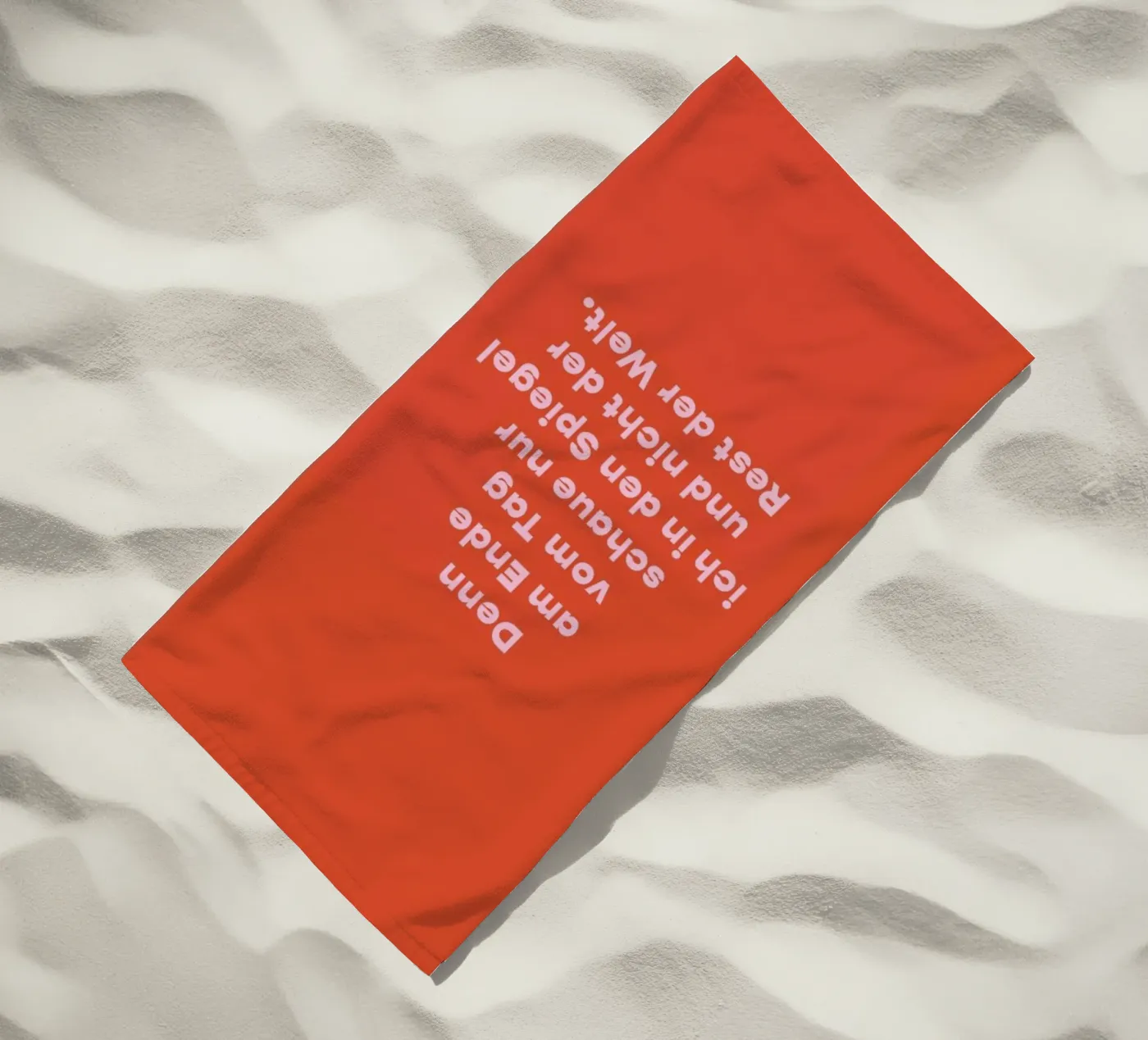 Spieglein, Spieglein Strandtuch von vonkopfbisfuss x JUNIQE