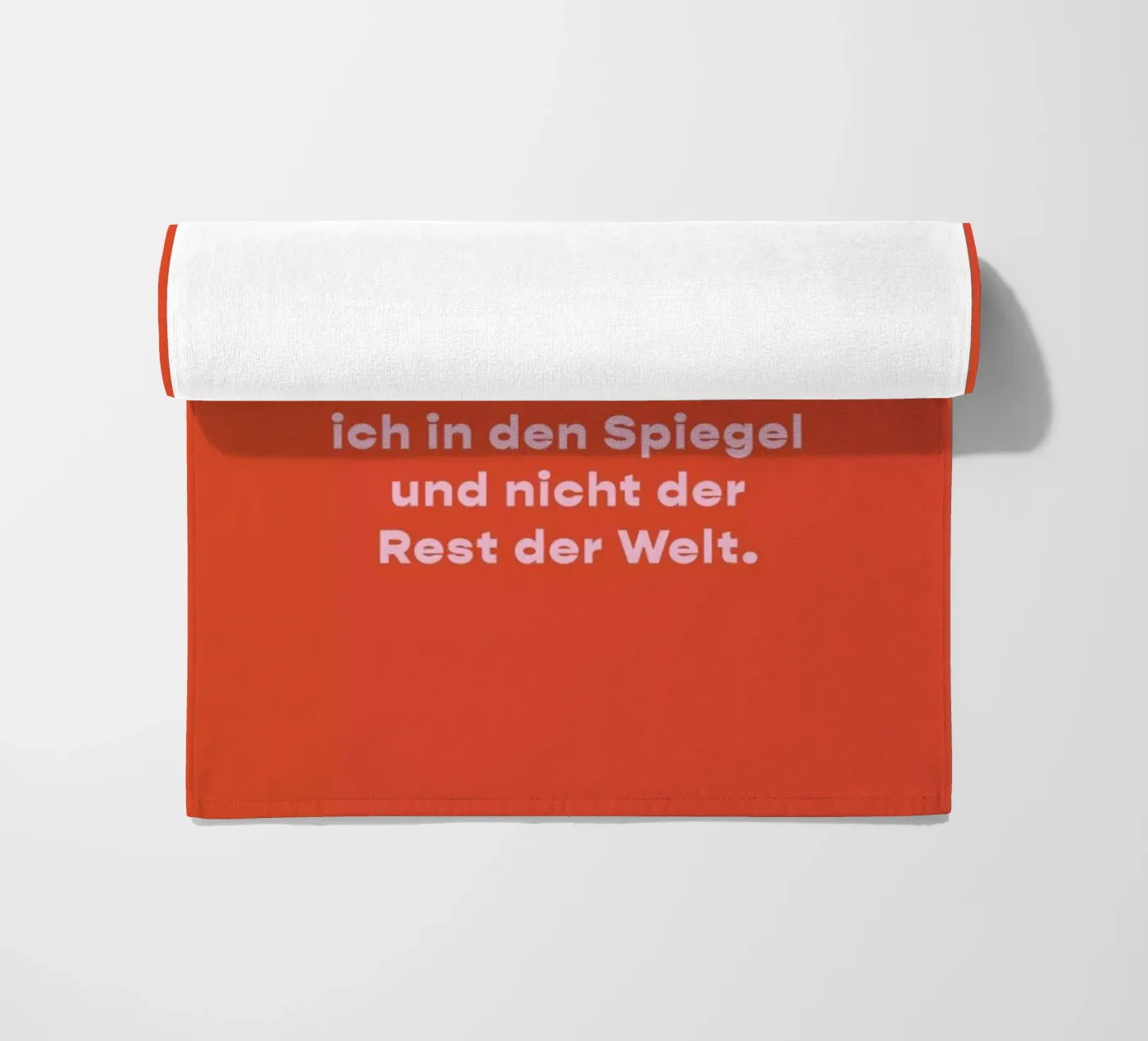 Spieglein, Spieglein Strandtuch von vonkopfbisfuss x JUNIQE