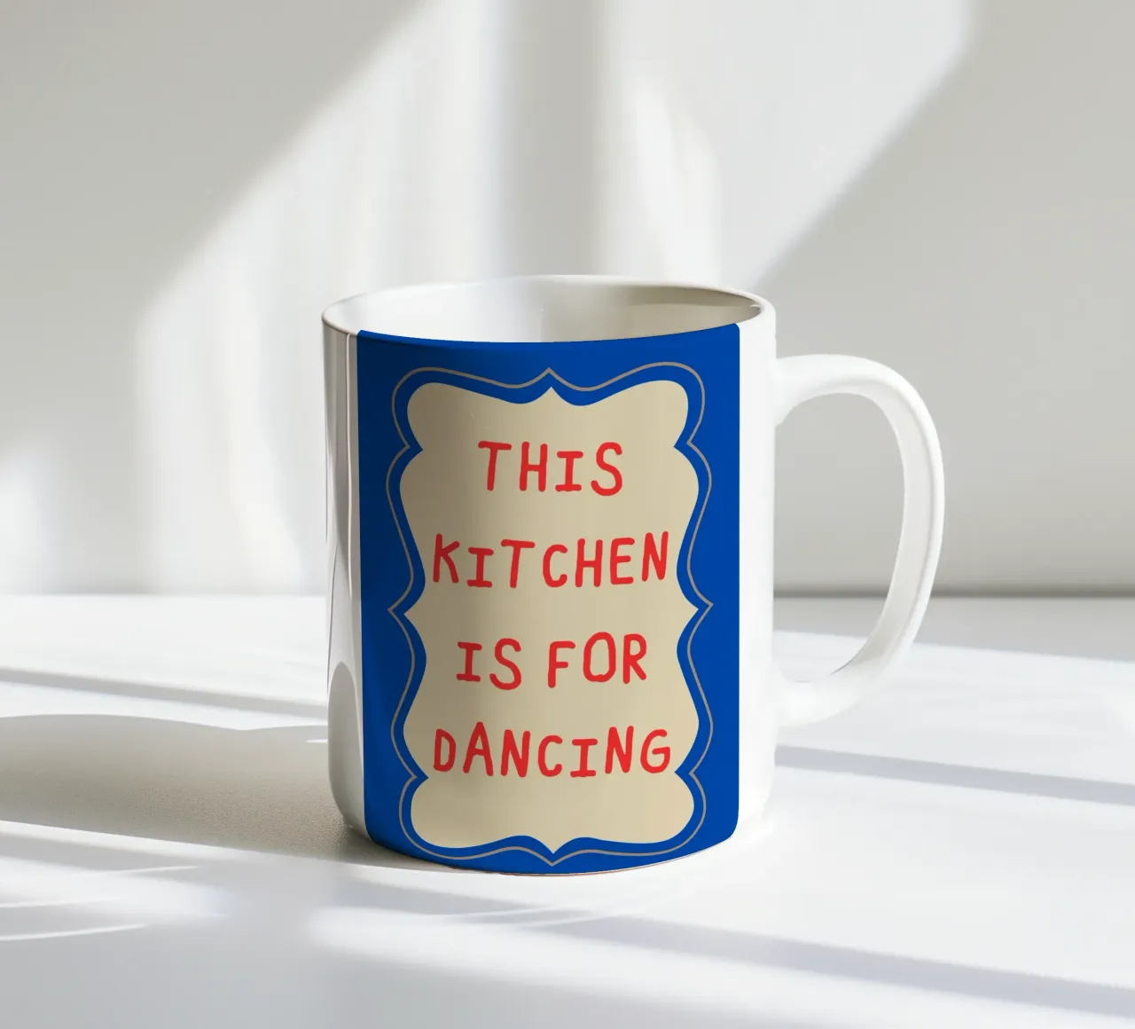 This kitchen is for dancing Keramik Tasse von edsonramosart