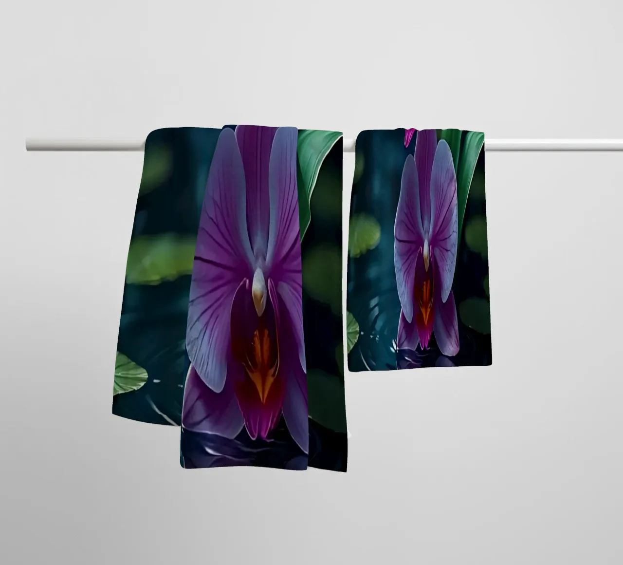 Stile_orchidea_A_3 asciugamano da bagno da Farb- und Blütenzauber by LK