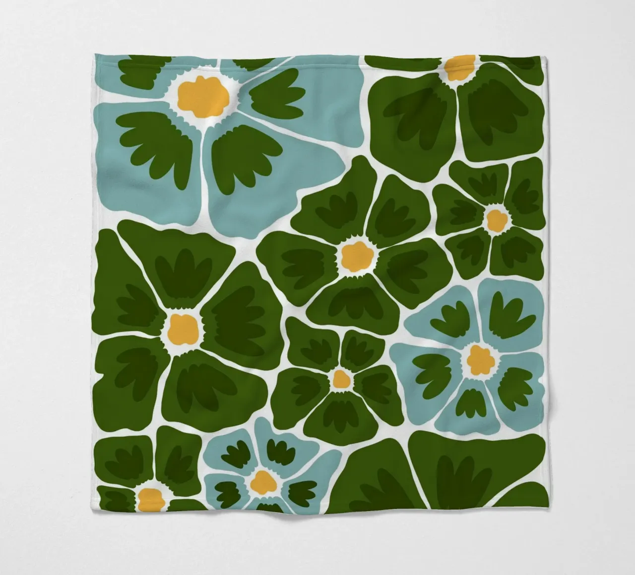 Flowers Fleecedecke von LisaArtes