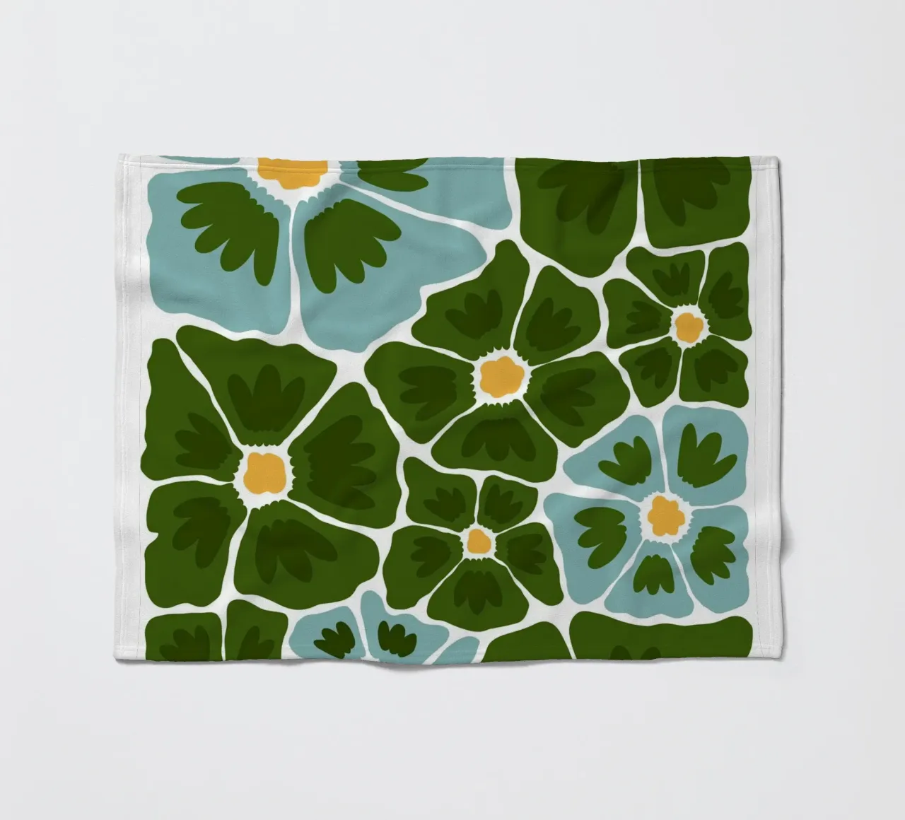 Flowers Fleecedecke von LisaArtes