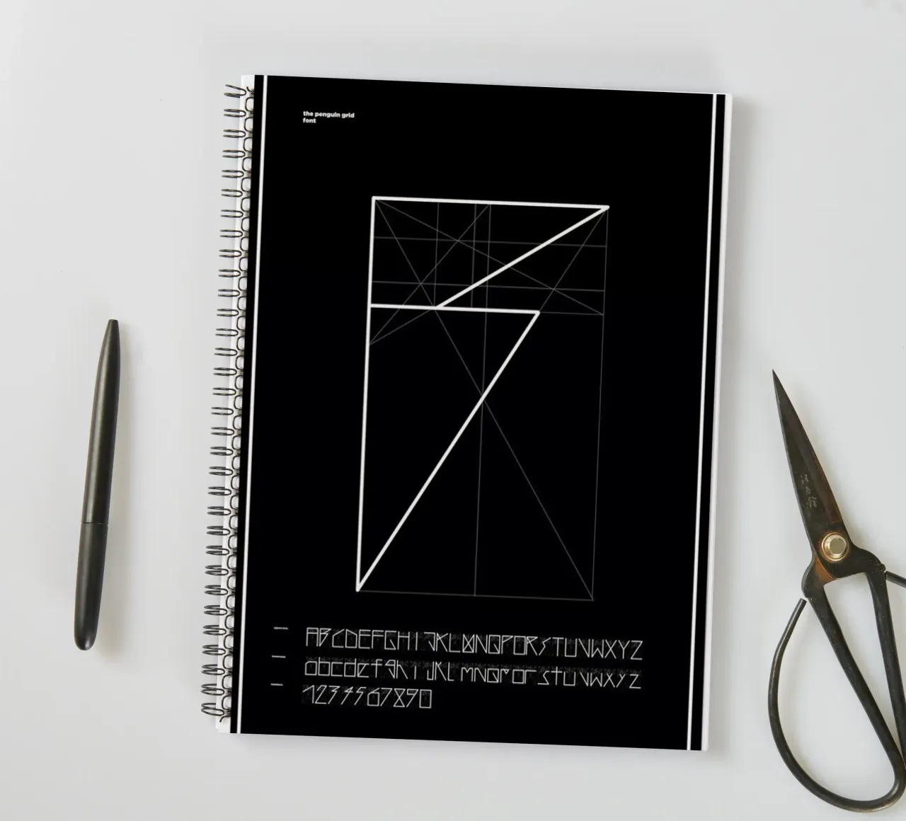 Penguin Grid Font diario ad anelli da Marcin Plonka