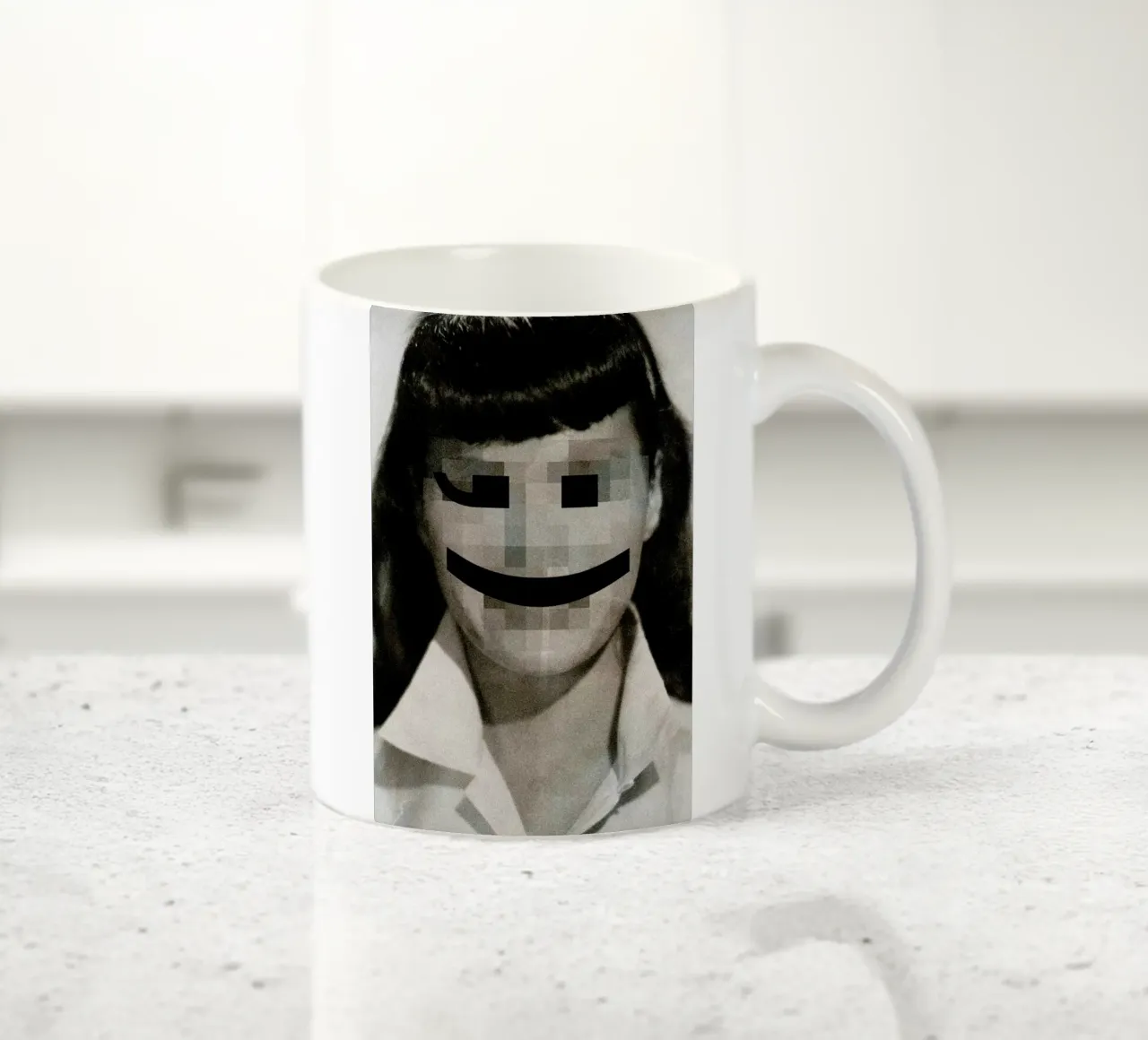 Retro Pop Emoticons Betty tazza in ceramica da Butcher Billy