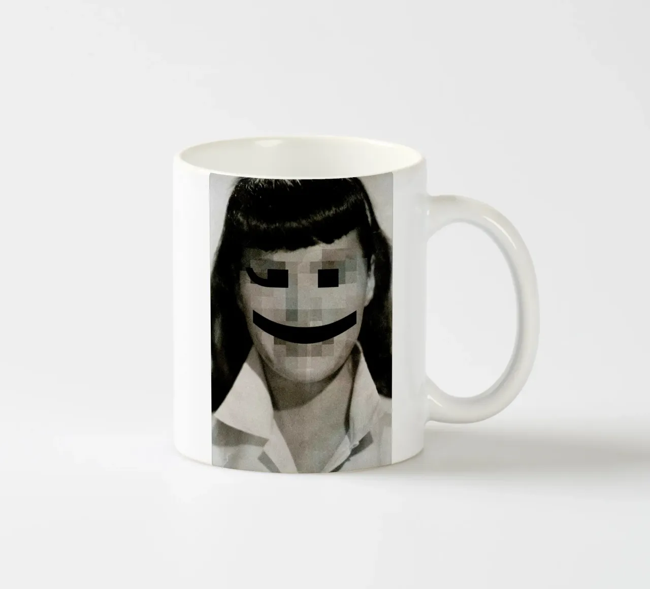 Retro Pop Emoticons Betty tazza in ceramica da Butcher Billy