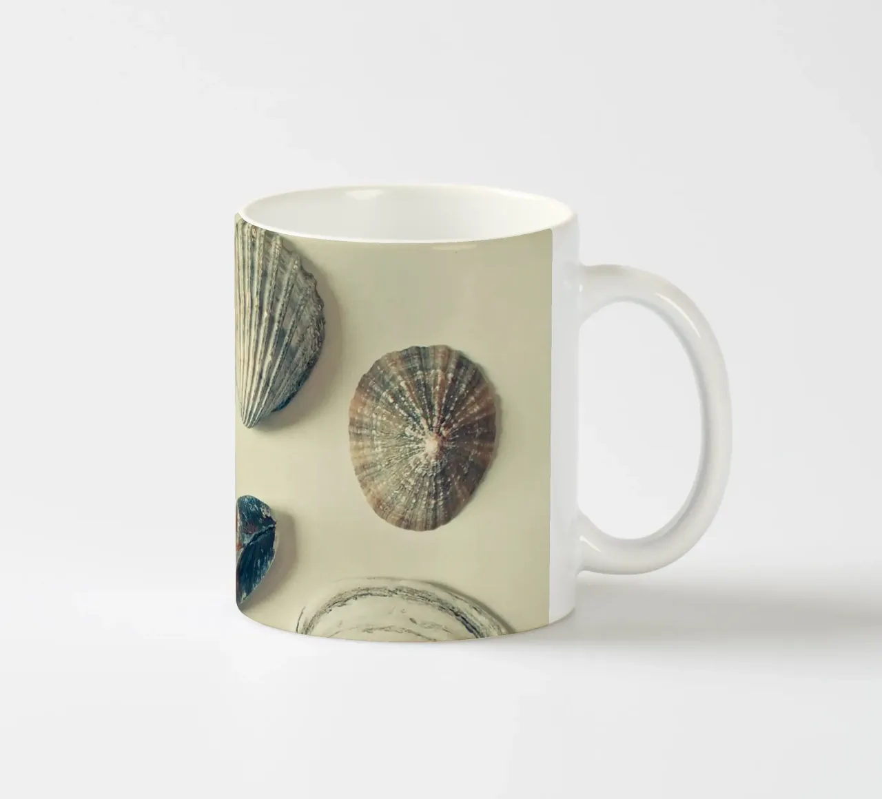 Dal mare tazza in ceramica da Cassia Beck Photography