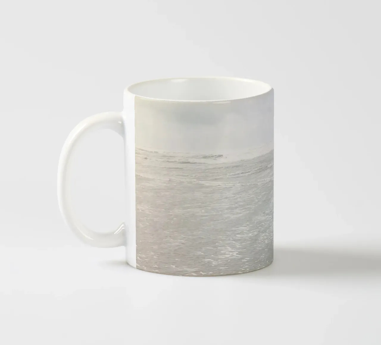 Crepuscolo tazza in ceramica da Cassia Beck Photography