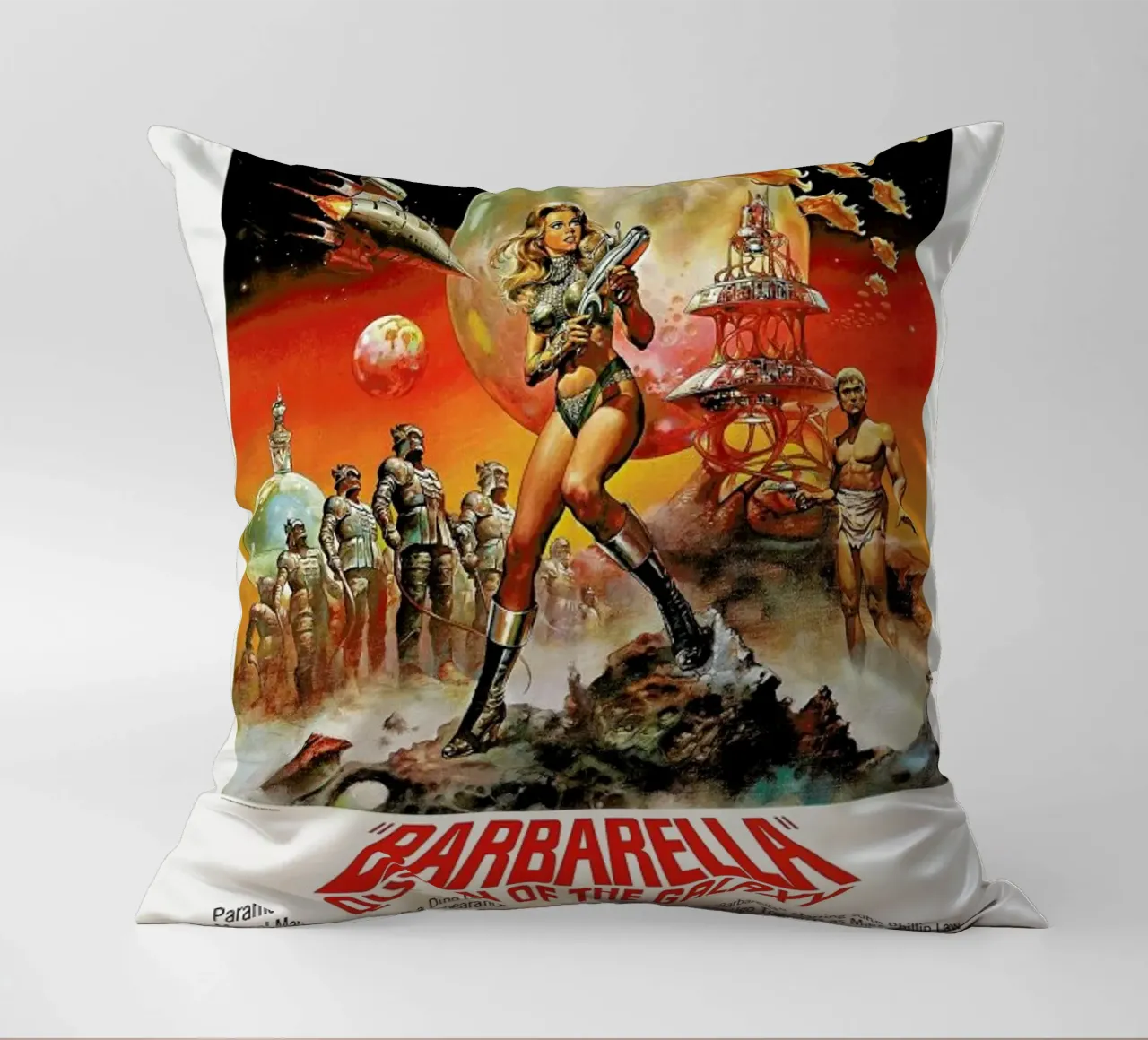 ‘Barbarella’ Retro Movie Poster cuscino da Gallery Print and Art Limited