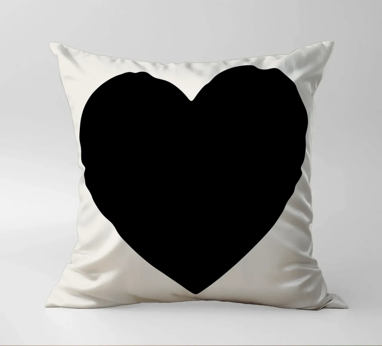 Cuore nero cuscino da Rose Beck Art