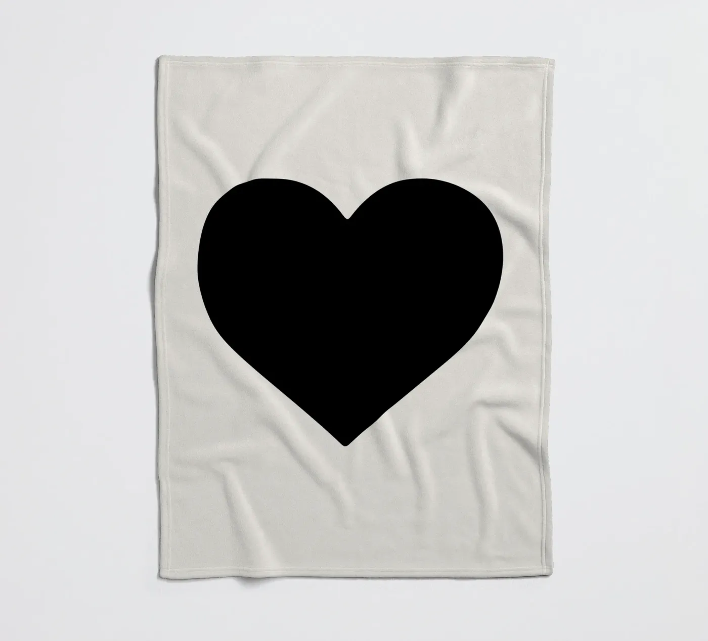 Cuore nero coperta in pile da Rose Beck Art