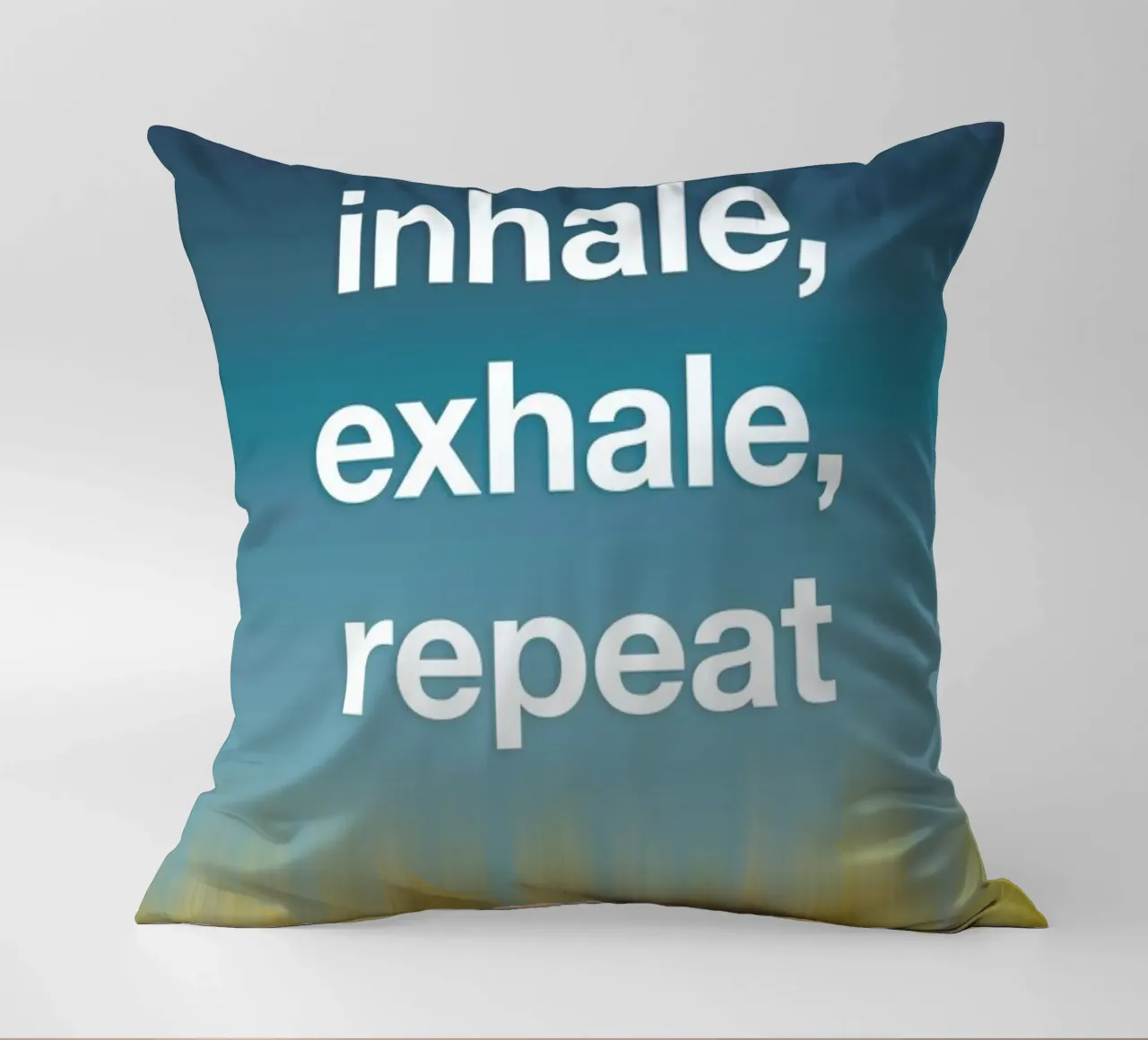 Inhale Exhale cuscino da Angelo Cerantola