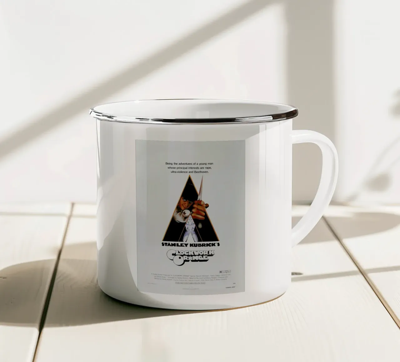 ‘A Clockwork Orange’ Retro Movie Poster tazza in smalto da Gallery Print and Art Limited
