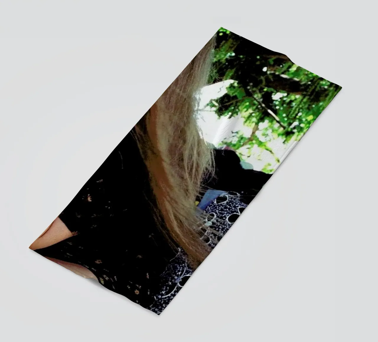 Conundrum telo mare da Aysha Banos