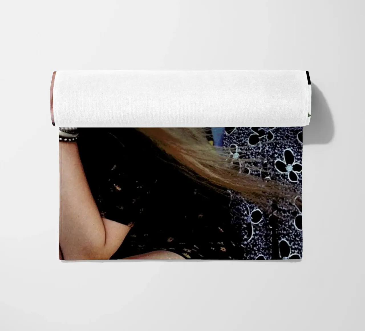 Conundrum telo mare da Aysha Banos