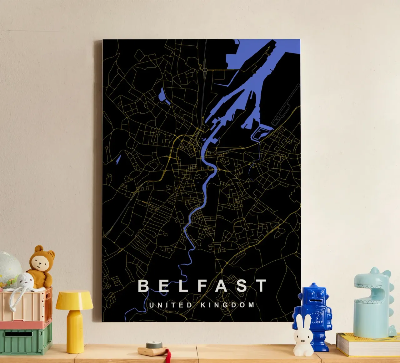 Mappa della città di Belfast, Regno Unito, nero e oro tela con Cornice a cassetta da Cartographers Library
