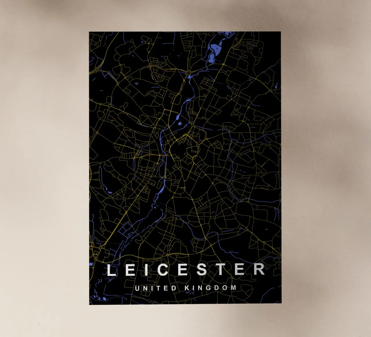 Mappa della città di Leicester Regno Unito nero e oro pellicola backlit da Cartographers Library