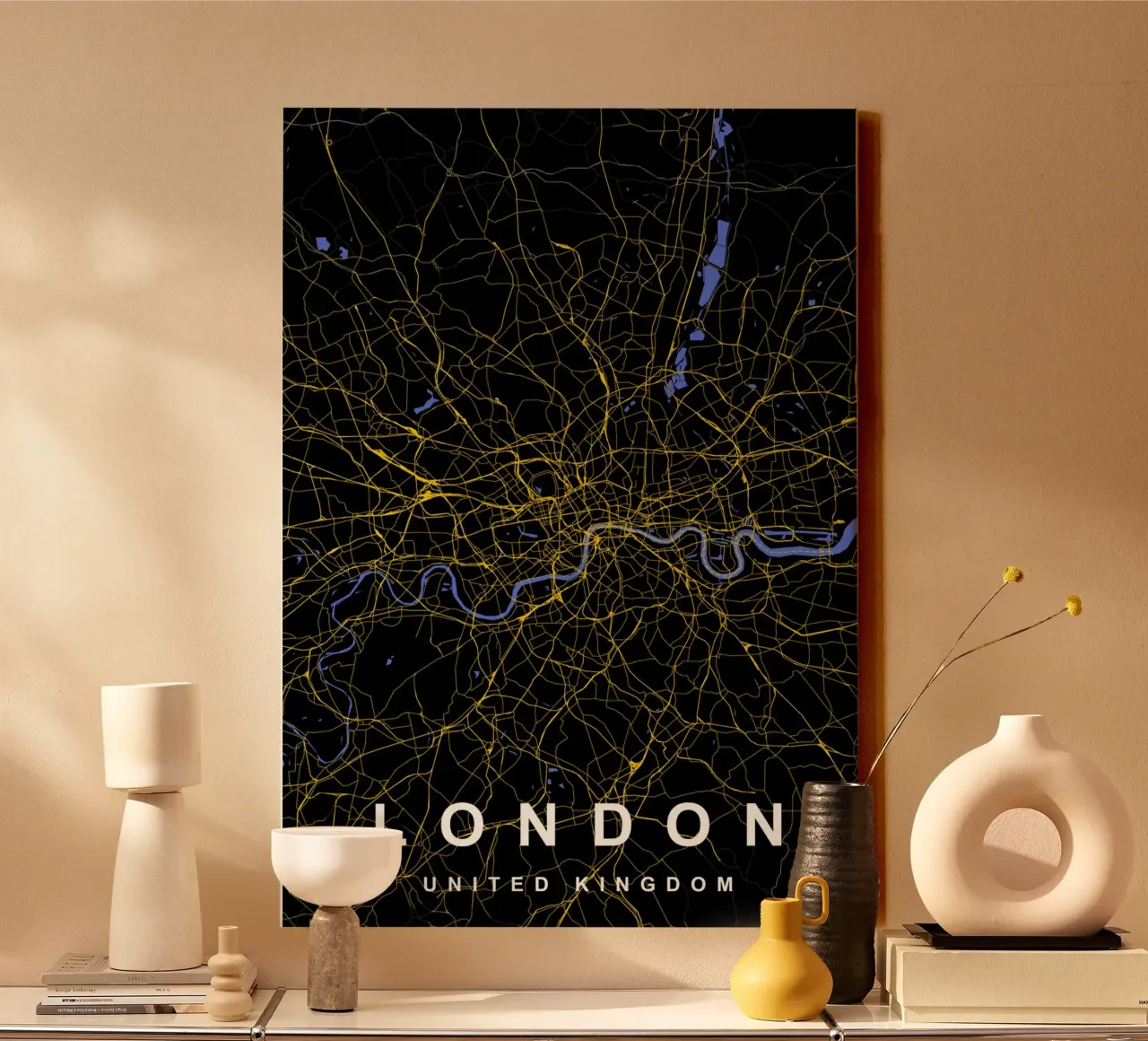 Mappa della città di Londra Regno Unito nero e oro tela con Cornice a cassetta da Cartographers Library