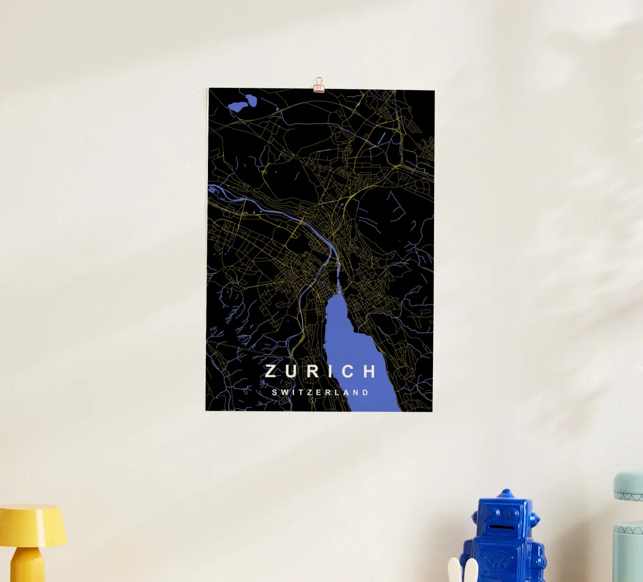 Zurigo Svizzera - Mappa della città in nero e oro poster con telaio in legno da Cartographers Library