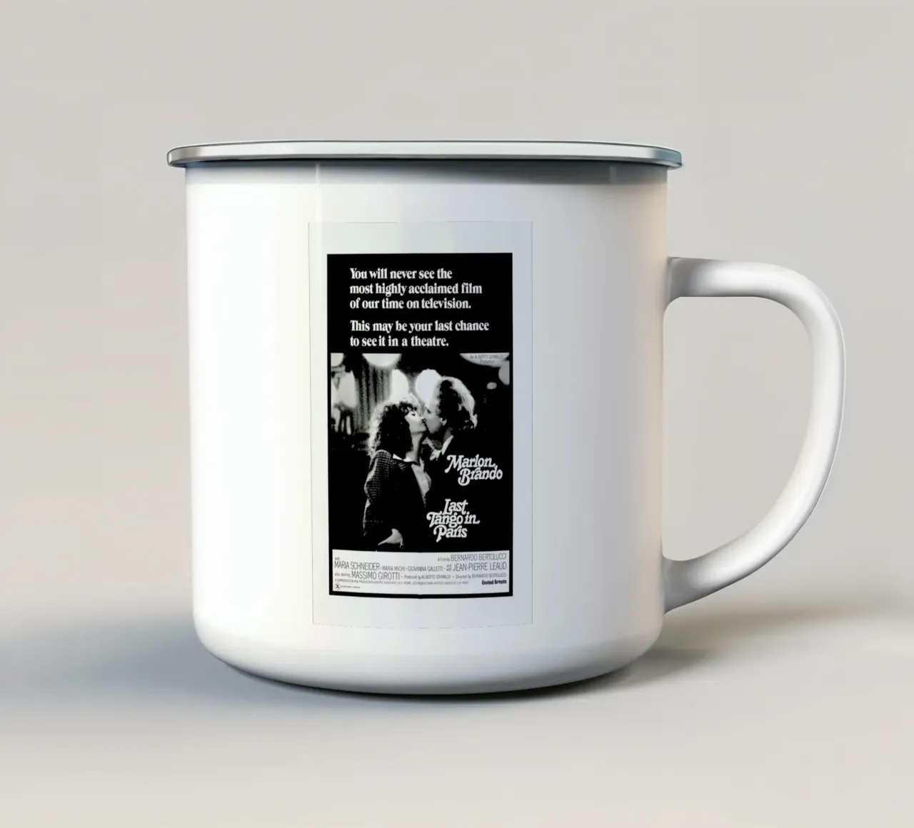‘Last Tango In Paris’ Retro Movie Poster tazza in smalto da Gallery Print and Art Limited