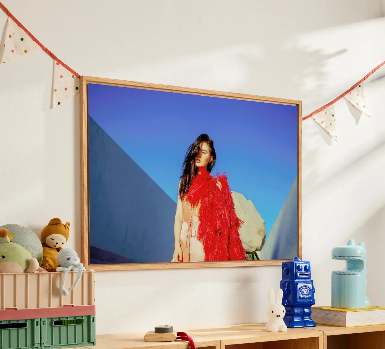 Red VS Blue plexiglass da Aysha Banos