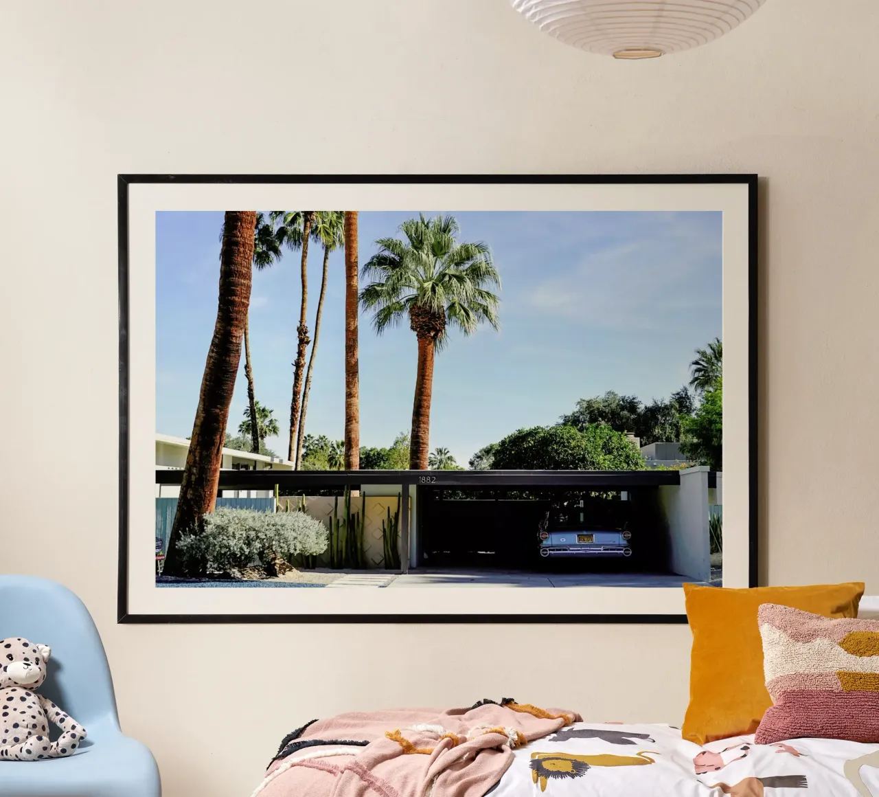 The Palm Springs Dream poster con telaio in legno da In Full Color