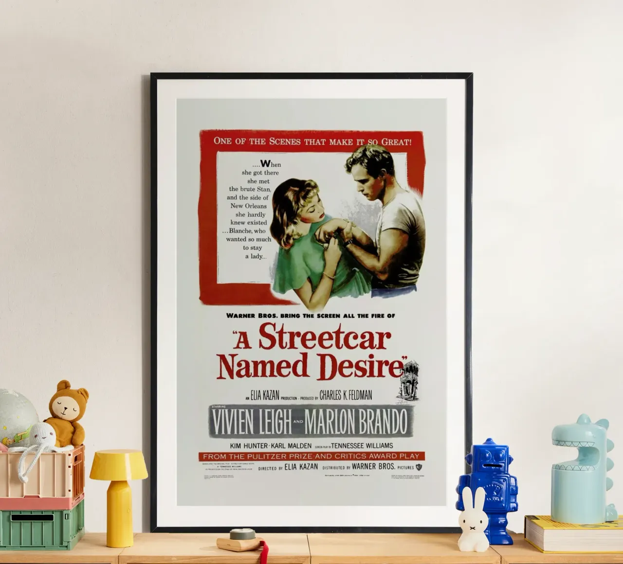 ‘A Streetcar Named Desire’ Retro Movie Poster poster con telaio in legno da Gallery Print and Art Limited