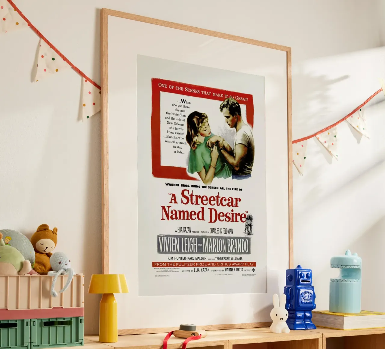 ‘A Streetcar Named Desire’ Retro Movie Poster poster con telaio in legno da Gallery Print and Art Limited