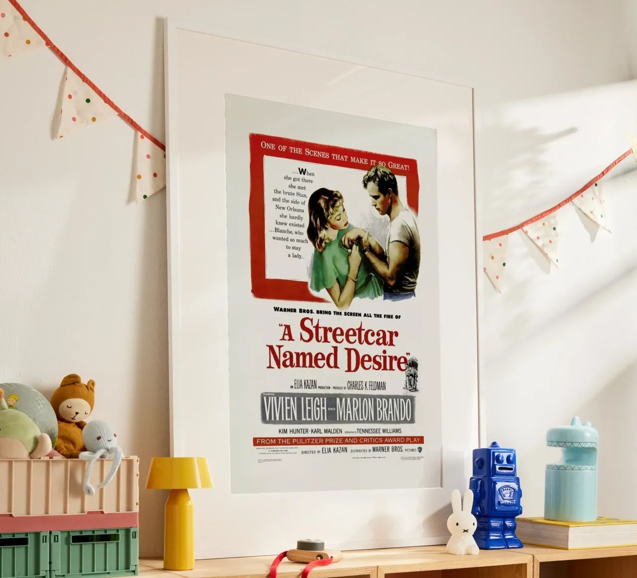 ‘A Streetcar Named Desire’ Retro Movie Poster poster con telaio in legno da Gallery Print and Art Limited