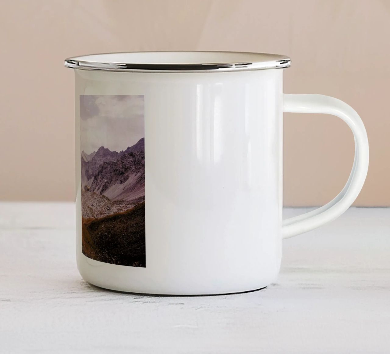 Sapün 5 tazza in smalto da Philipp Reinhard
