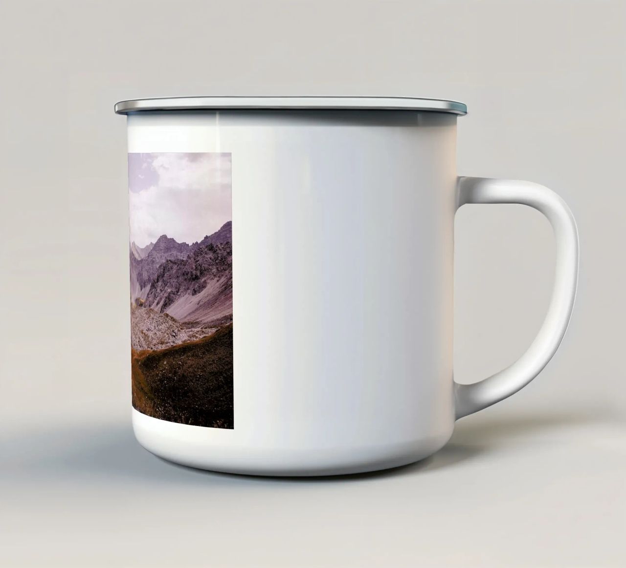 Sapün 5 tazza in smalto da Philipp Reinhard