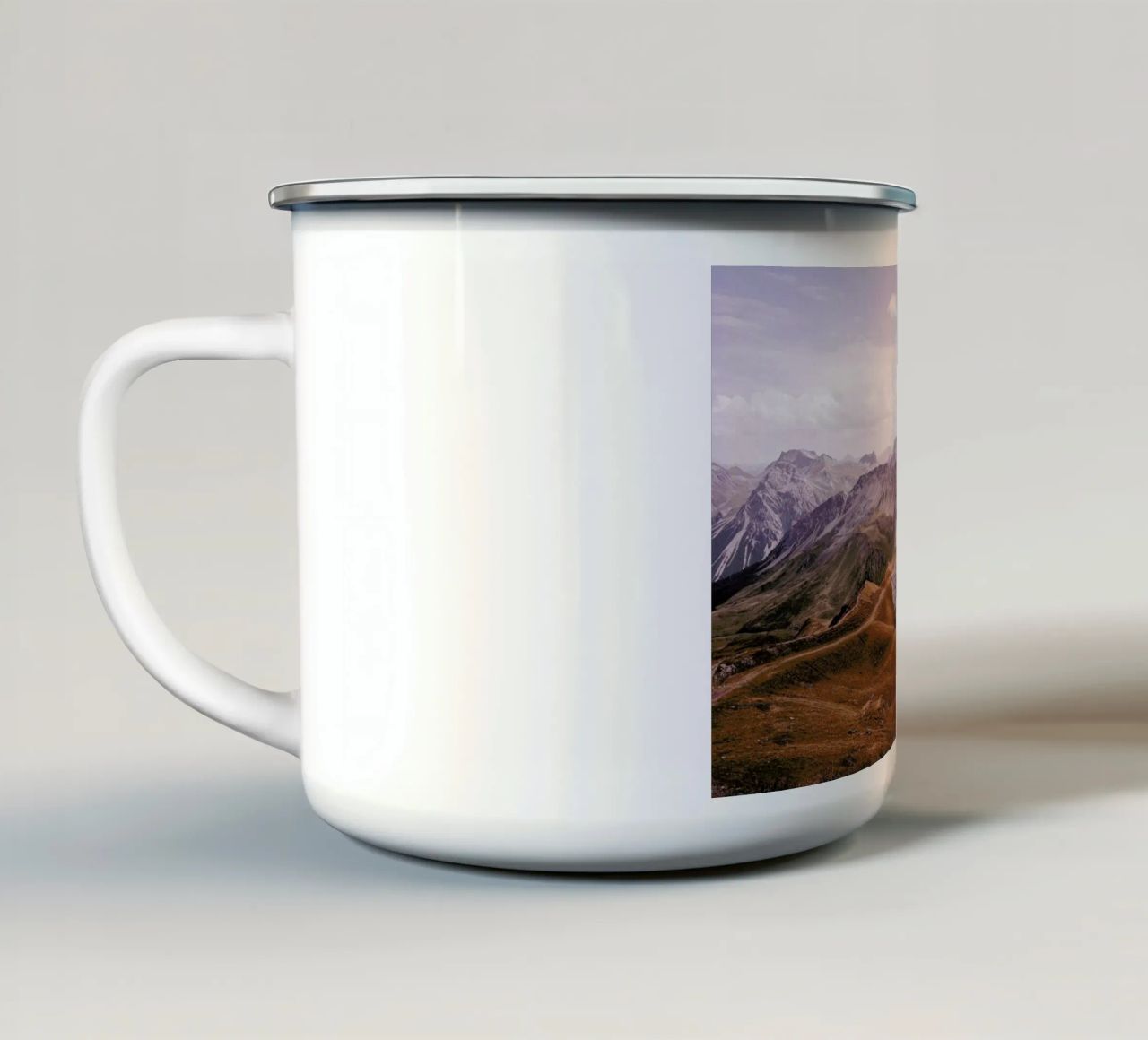 Sapün 5 tazza in smalto da Philipp Reinhard