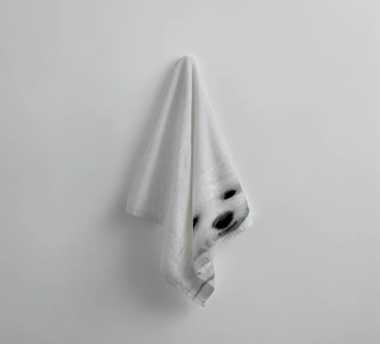 Walli towel by XOXO Arte