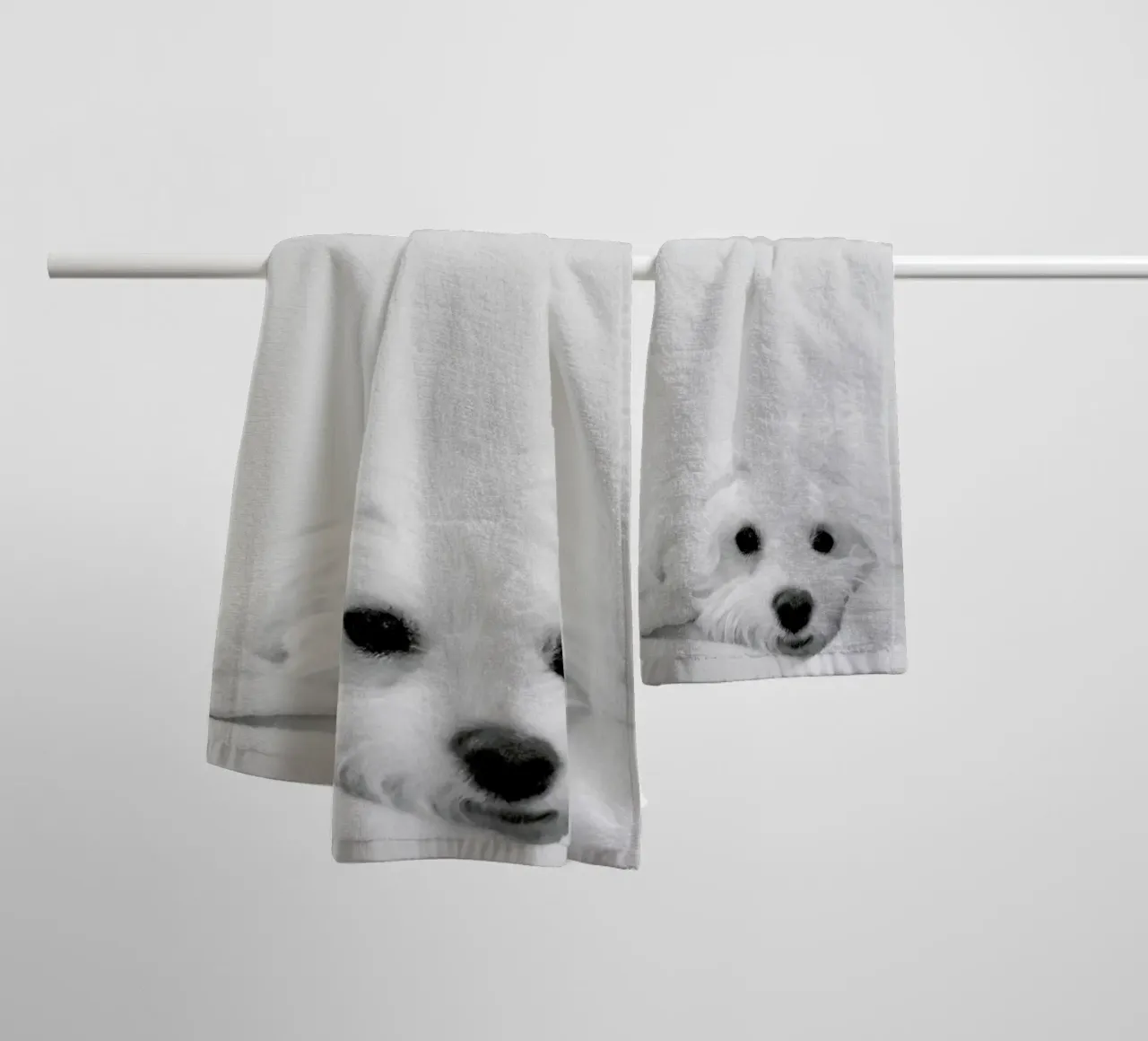 Walli towel by XOXO Arte