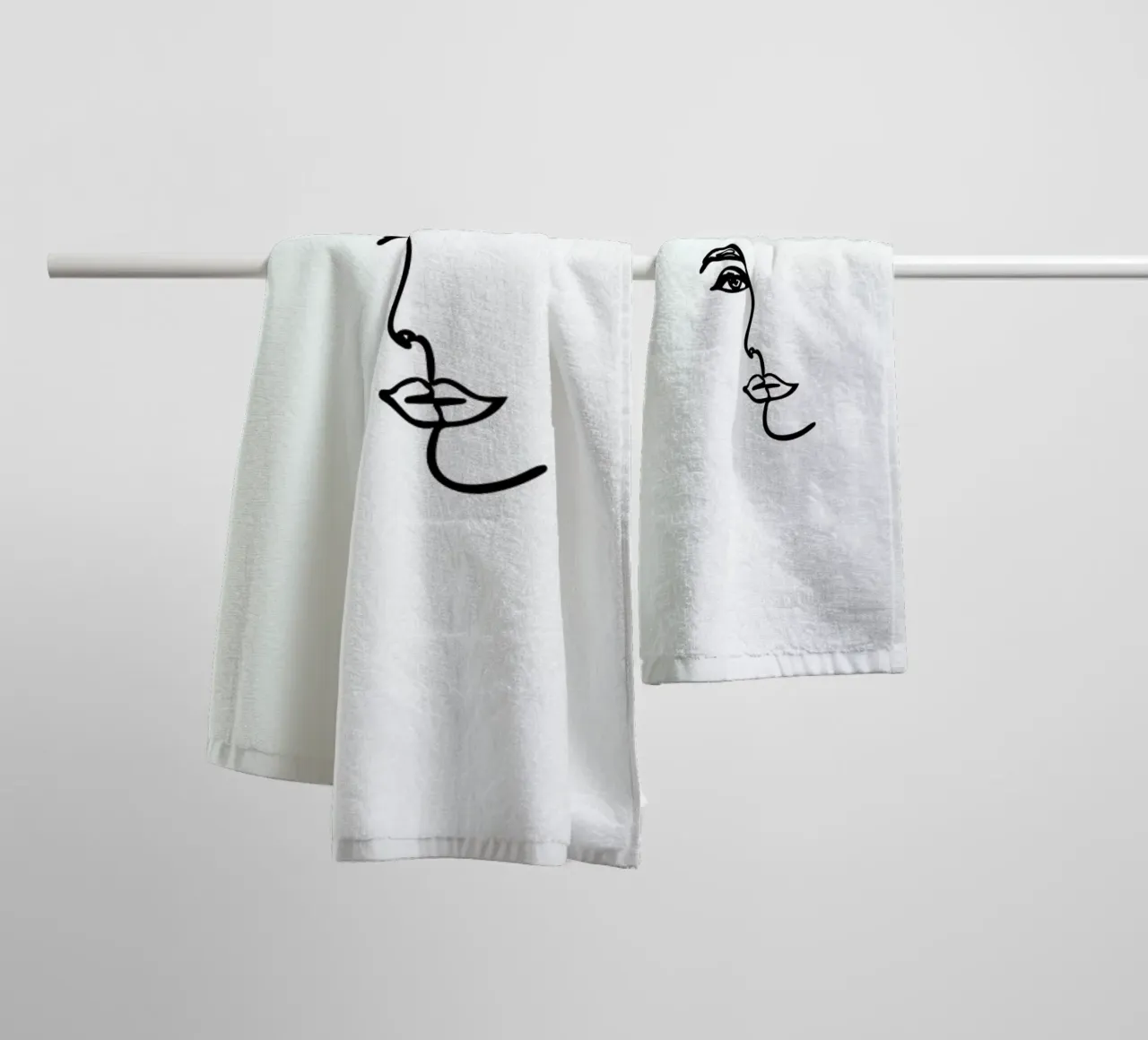 Mirrored towel by Pure