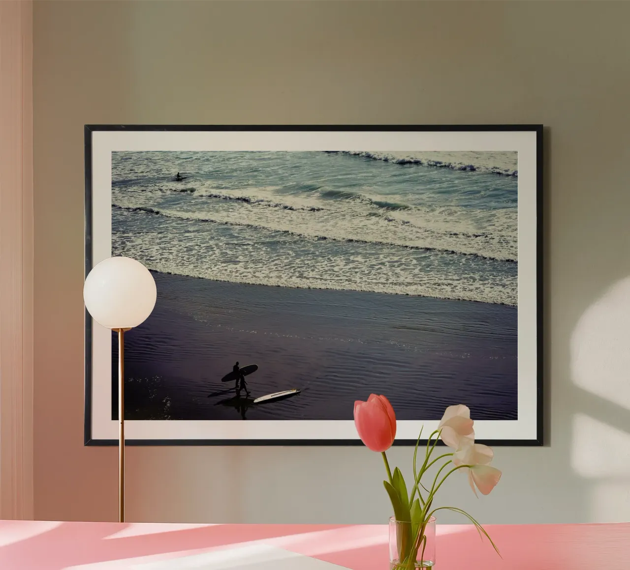 Saturday Morning poster met houten frame van Robin Delean