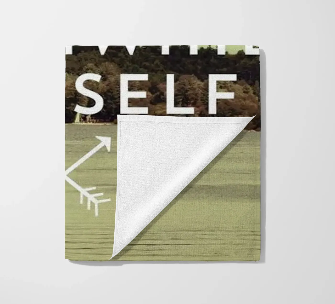 Worthwhile Strandtuch von Vintage Skies