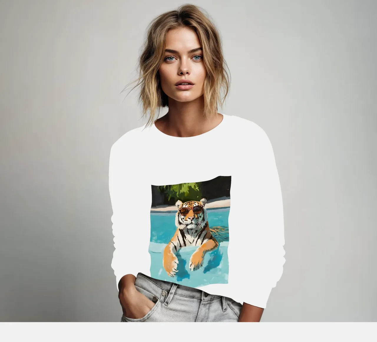 Chilling Tiger by the Pool felpa da Gypsy Galleria