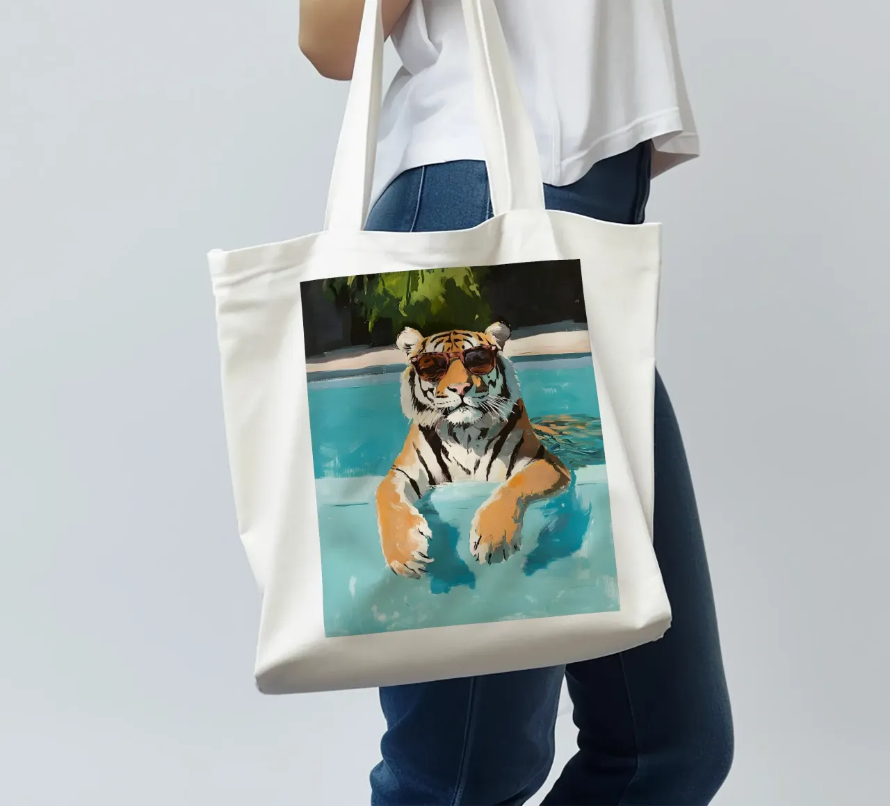 Chilling Tiger by the Pool borsa in juta da Gypsy Galleria