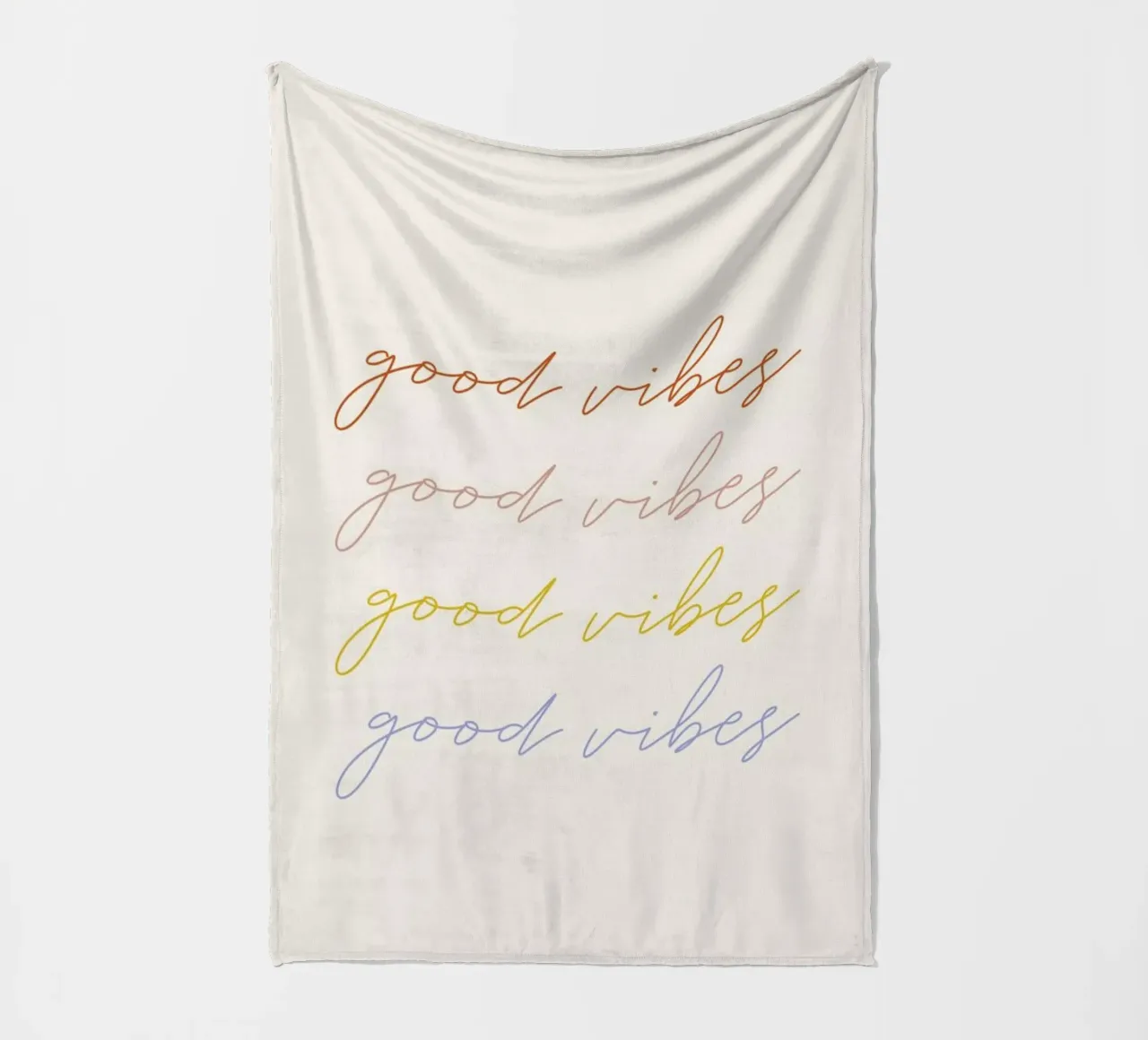 Good Vibes coperta in pile da daylight design studio