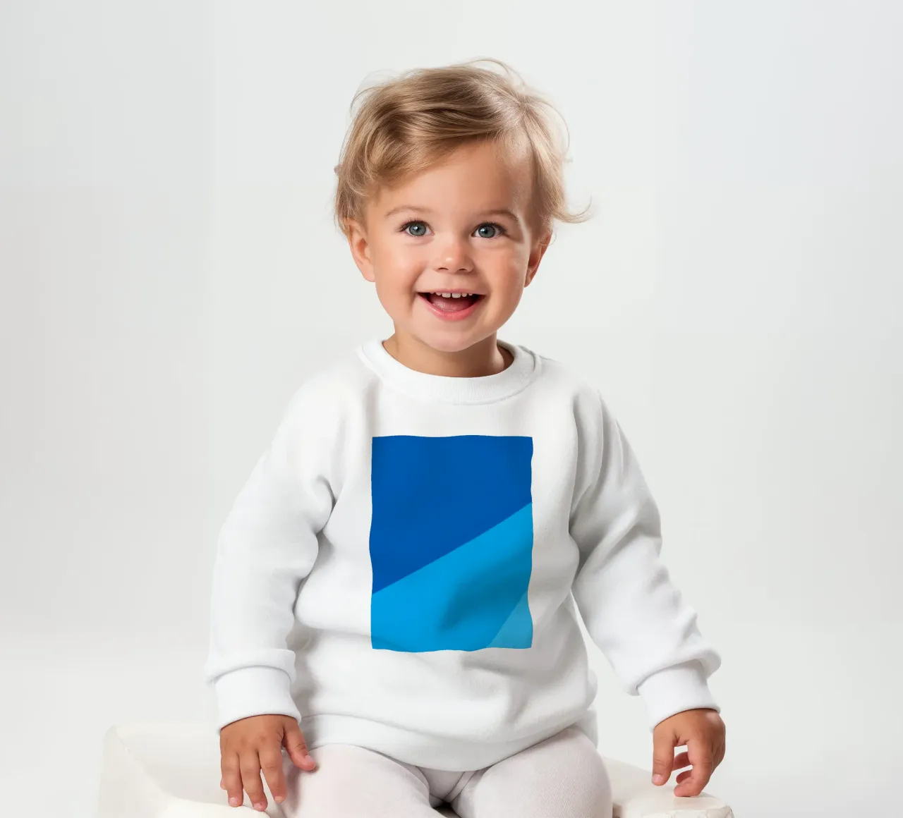 Il design astratto blu fa da sfondo all'immagine. felpa neonato da DesignDoodle