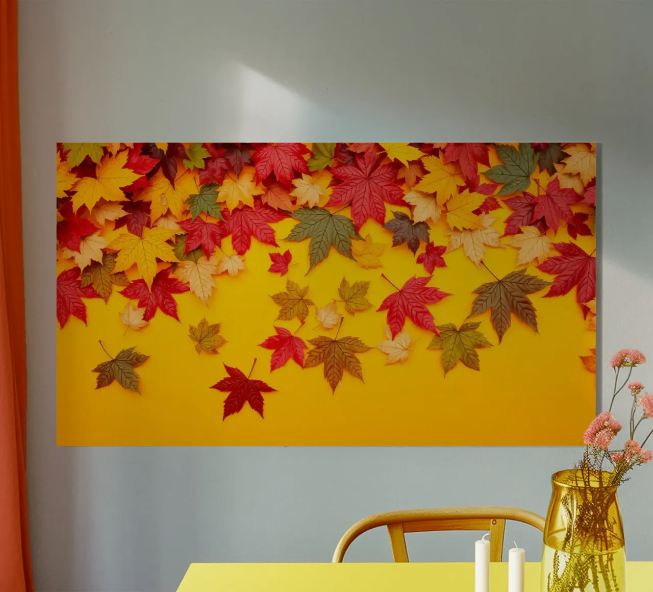 feuilles d'automne dispersées sur un fond jaune chaud plexiglas de DesignDoodle